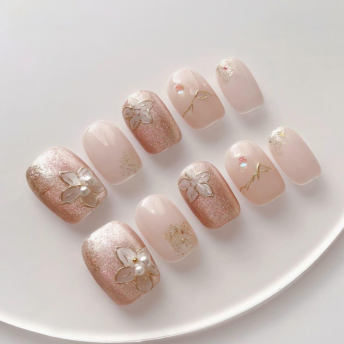 Amazon | LemiVibe·「幻ノ花」ネイルチップ ショート 短め ピンク 100